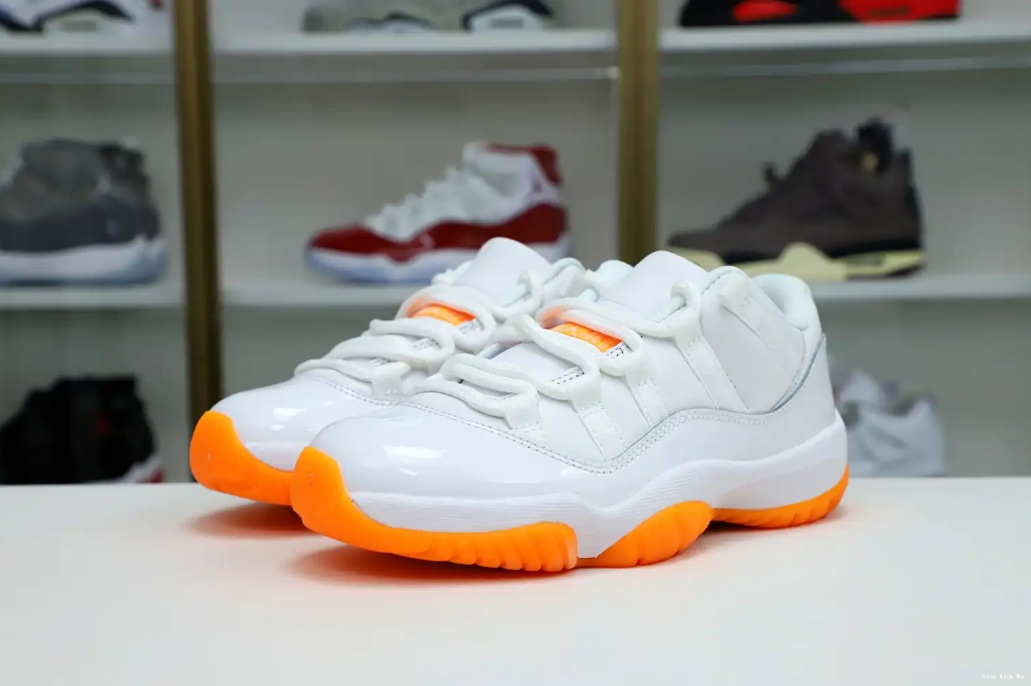 'BRIGHT WMNS Kimikick AIR 11 CITRUS' RETRO LOW JORDAN 0404